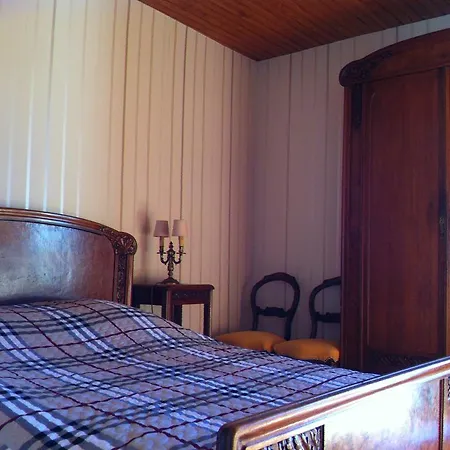 Grande Maison Familiale Nyaraló Foix